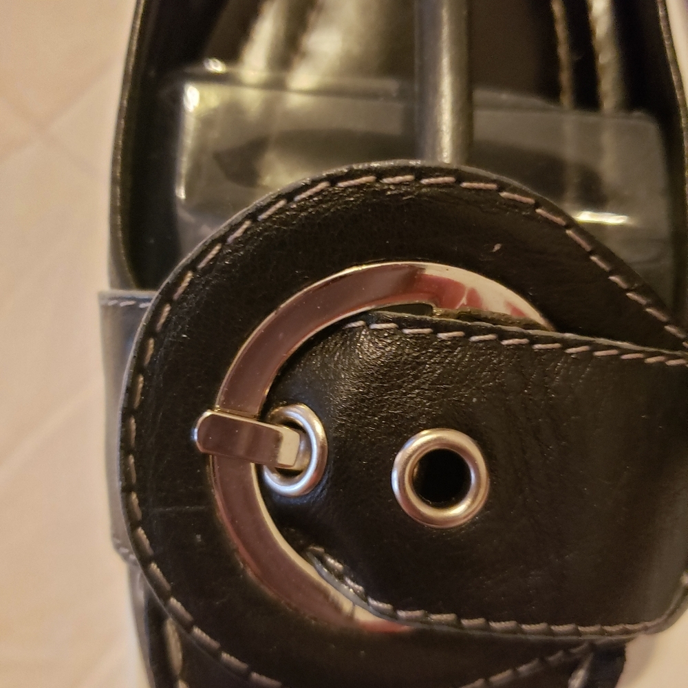 Shoes - Picture 3 of 5